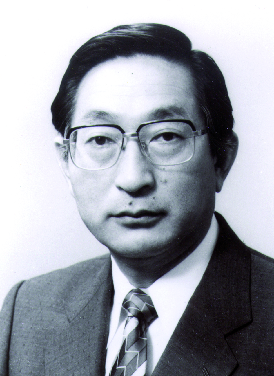Portraitfoto von Herrn Mitsuyaki Abe.
