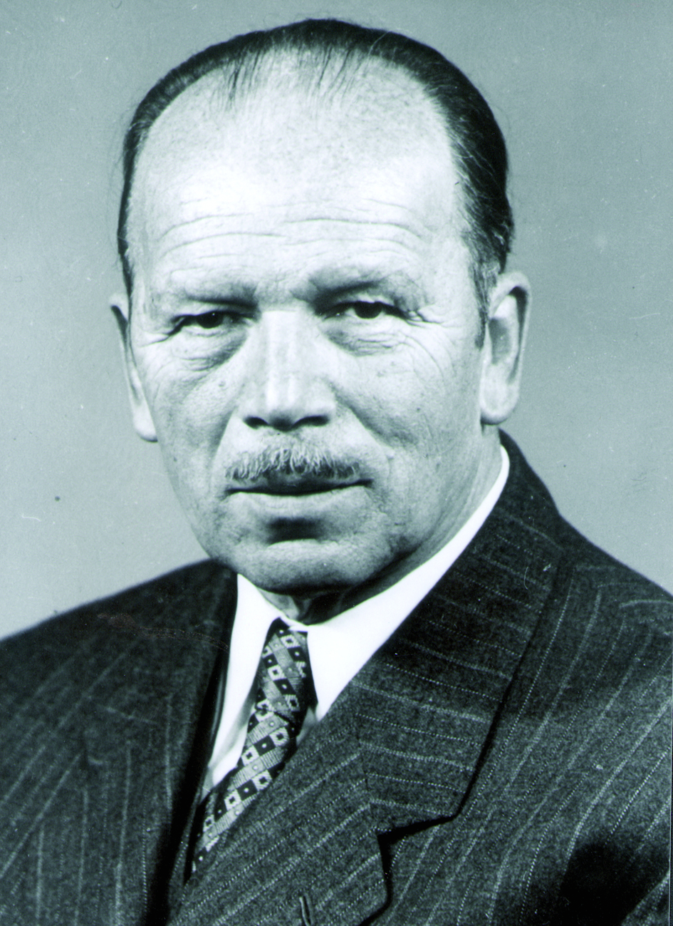 1954, Anderlohr, Max Portraitfoto von Herrn Max Anderlohr.