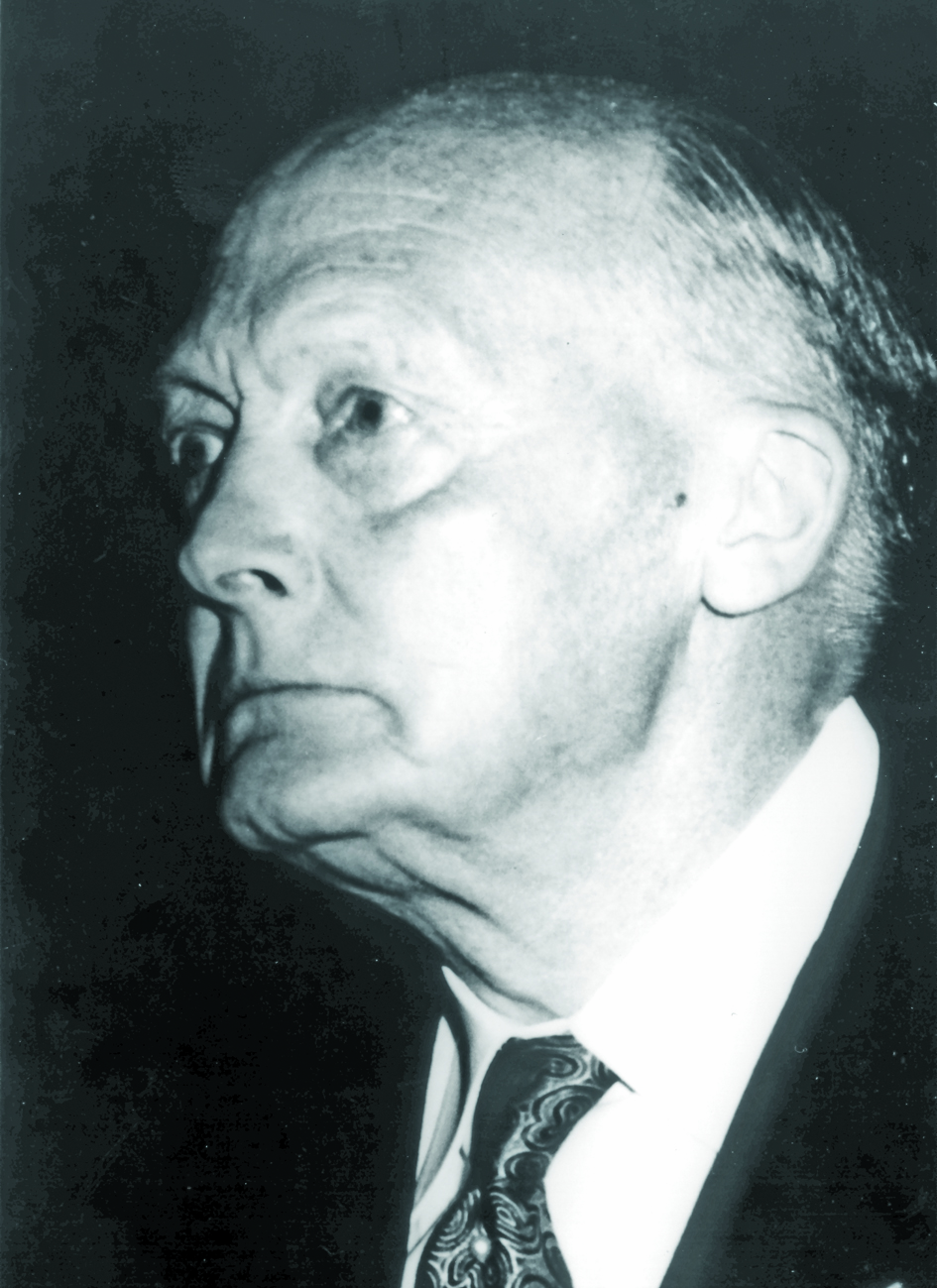 1954, Holthusen, Hermann Portraitfoto von Herrn Hermann Holthusen.