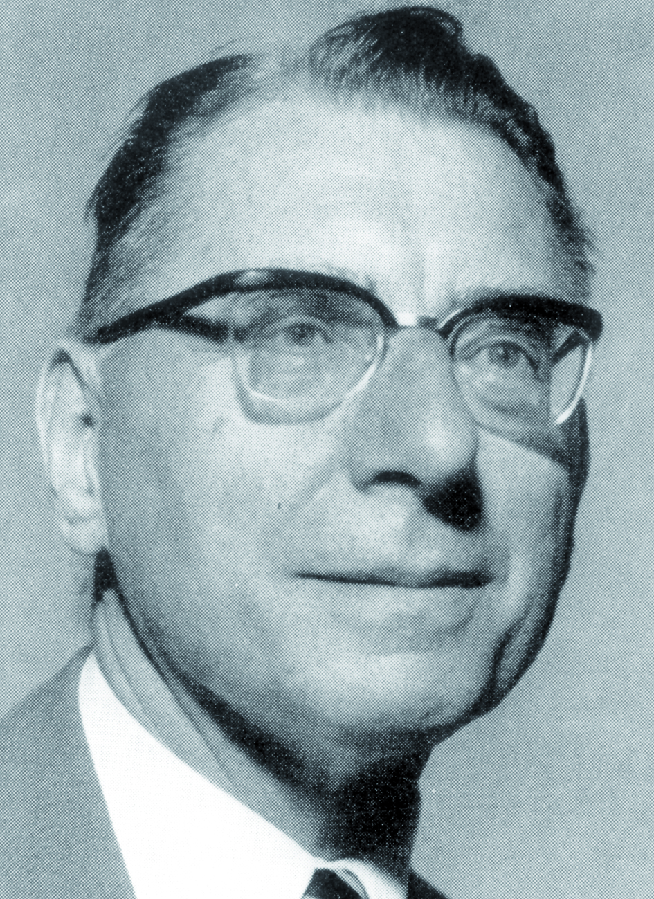 1966, Langendorf, Hanns Portraitfoto von Herrn Hanns Langendorf.
